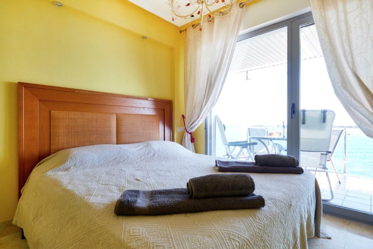 Apartamento Sea Front Callas De Torrevieja Exterior foto